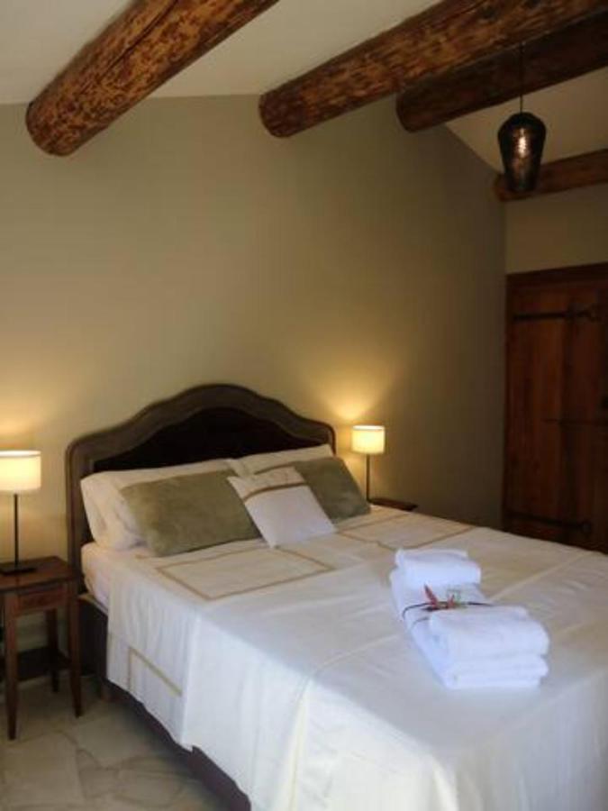 Mas Du Rollier Chambres D'Hotes Eygalières Εξωτερικό φωτογραφία
