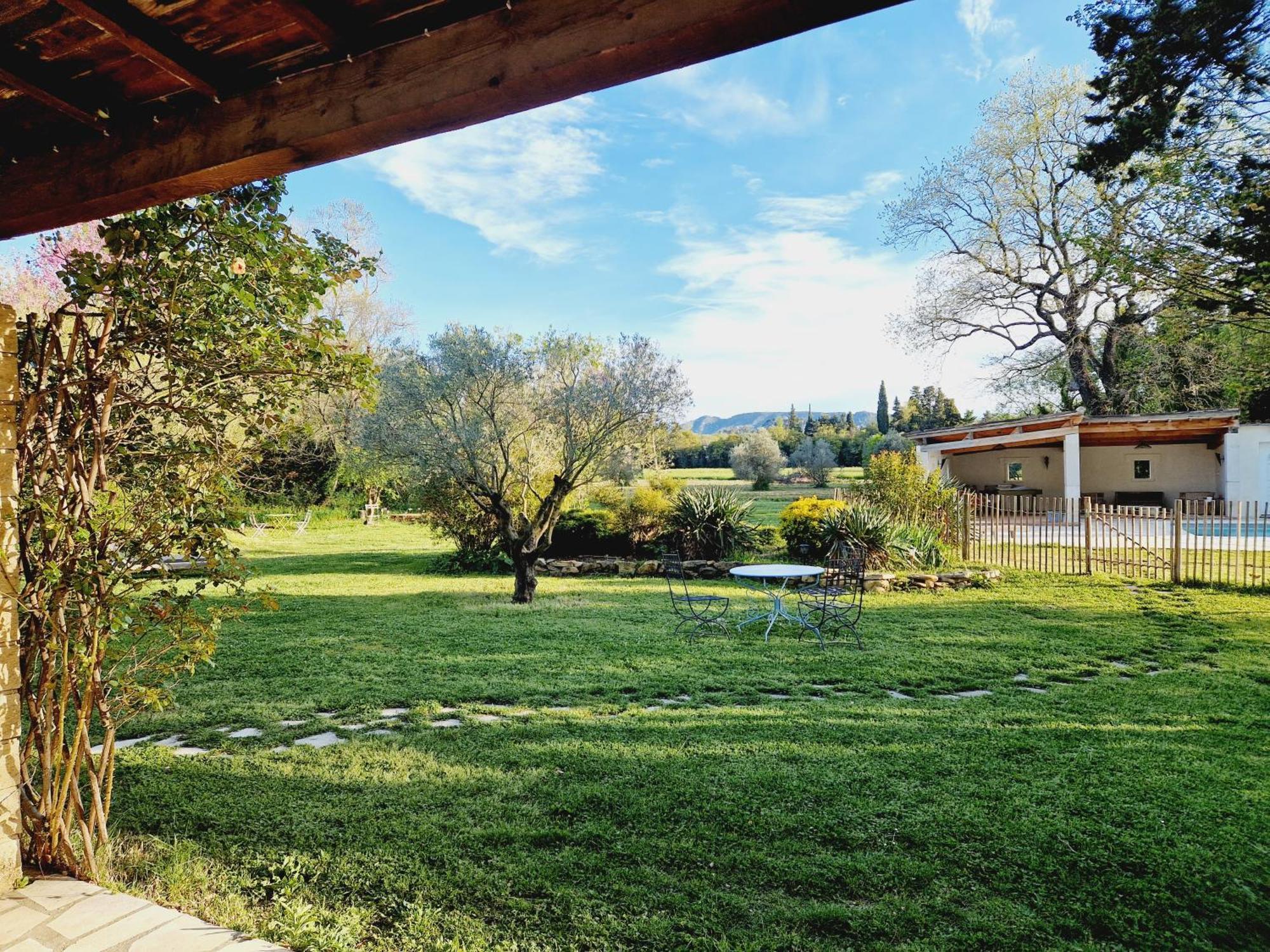 Mas Du Rollier Chambres D'Hotes Eygalières Εξωτερικό φωτογραφία